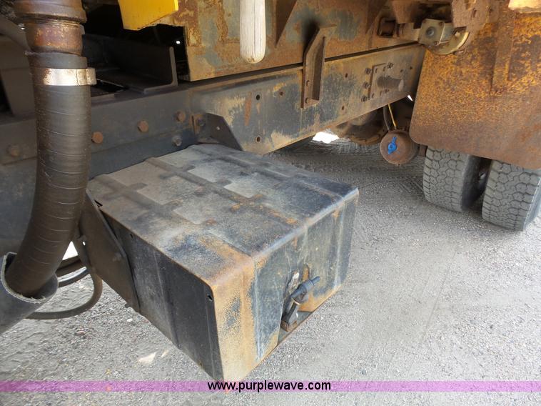 image for item DA2758 1996 International 2554 dump truck