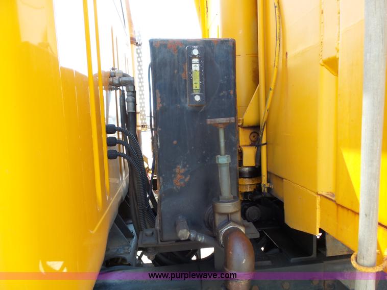 image for item DA2758 1996 International 2554 dump truck