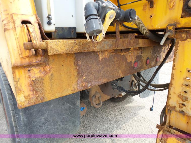 image for item DA2758 1996 International 2554 dump truck