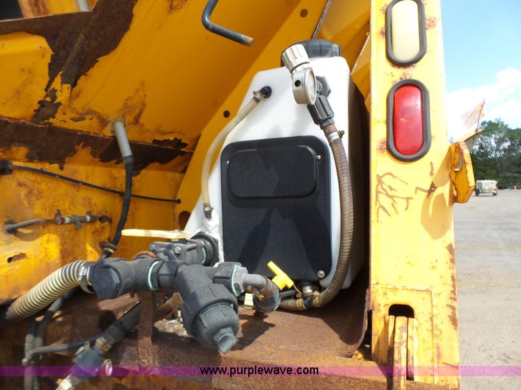 image for item DA2758 1996 International 2554 dump truck