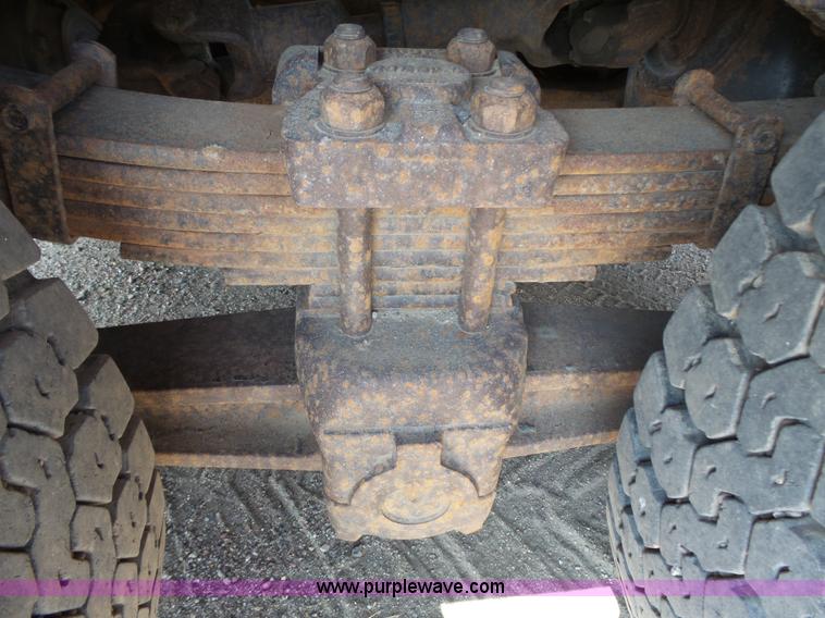 image for item DA2758 1996 International 2554 dump truck