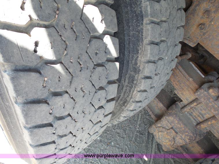 image for item DA2758 1996 International 2554 dump truck