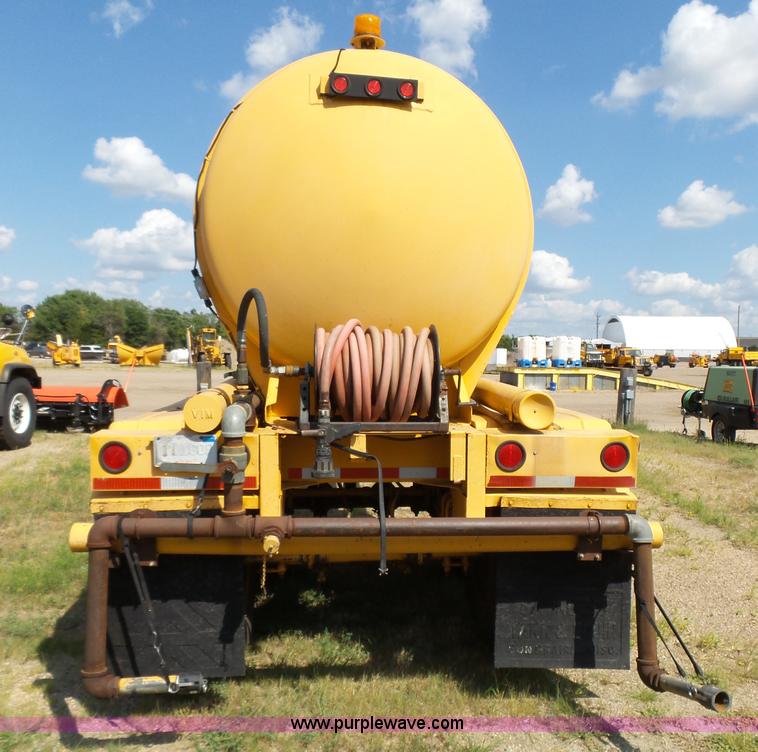 image for item DA2761 1971 tank trailer