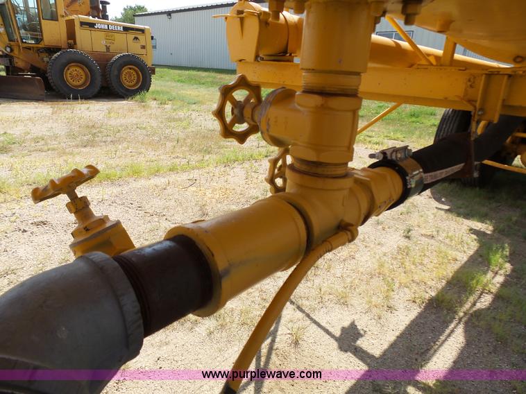 image for item DA2761 1971 tank trailer