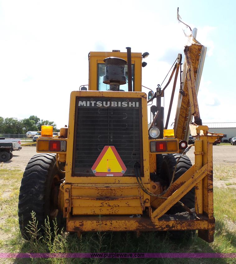 image for item DA2762 1985 Mitsubishi MG500 motor grader