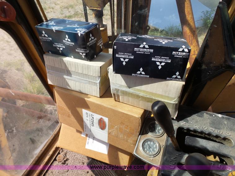 image for item DA2762 1985 Mitsubishi MG500 motor grader