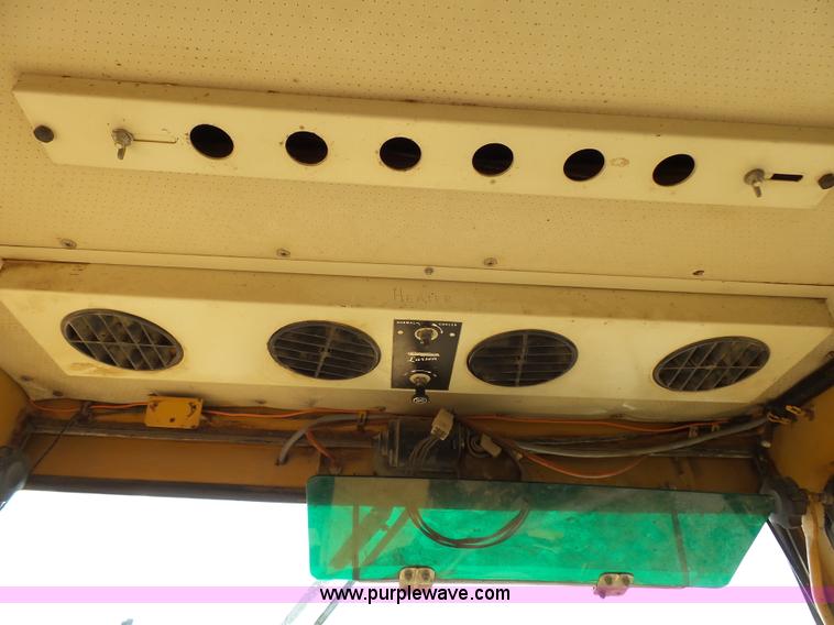 image for item DA2762 1985 Mitsubishi MG500 motor grader