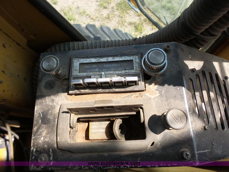 image for item DA2762 1985 Mitsubishi MG500 motor grader