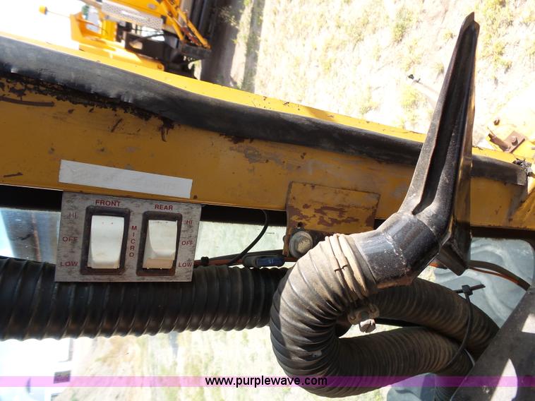 image for item DA2762 1985 Mitsubishi MG500 motor grader