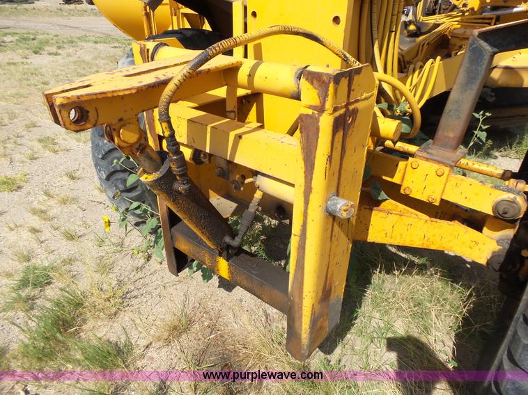 image for item DA2762 1985 Mitsubishi MG500 motor grader