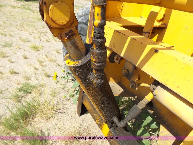 image for item DA2762 1985 Mitsubishi MG500 motor grader