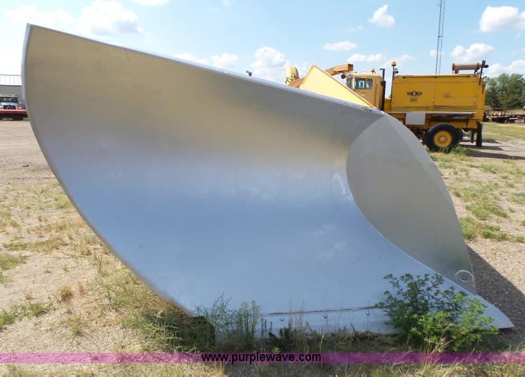 image for item DA2762 1985 Mitsubishi MG500 motor grader