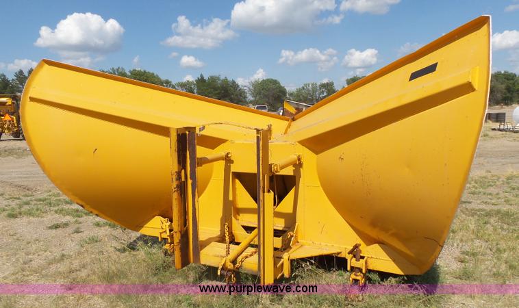 image for item DA2762 1985 Mitsubishi MG500 motor grader