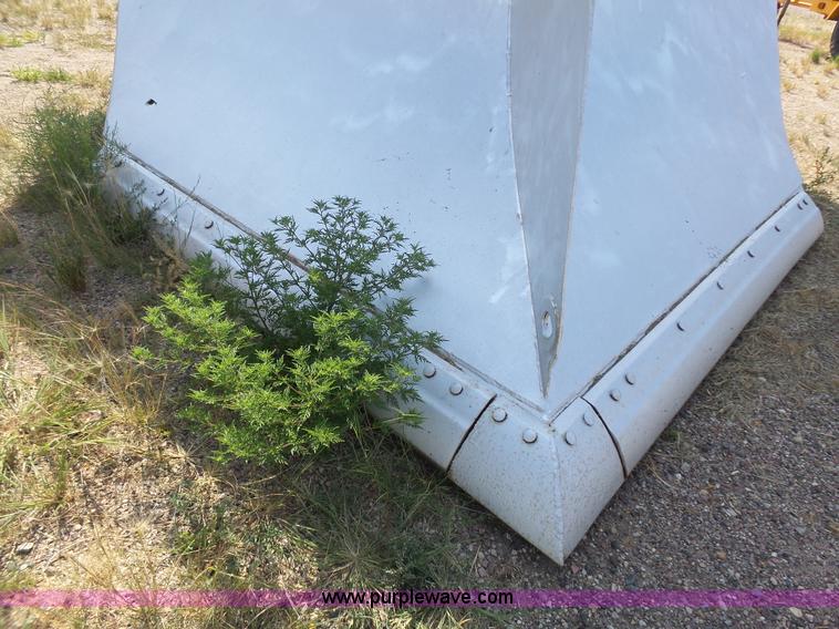 image for item DA2762 1985 Mitsubishi MG500 motor grader