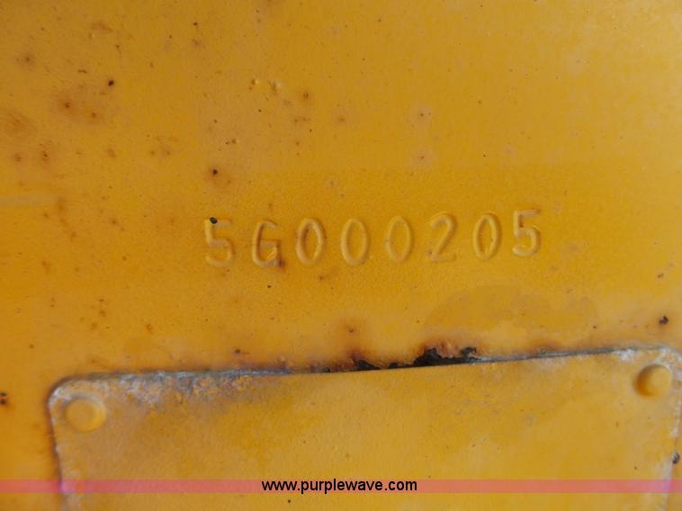image for item DA2762 1985 Mitsubishi MG500 motor grader