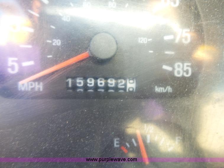 image for item DA2767 2000 Sterling L7501 flatbed truck