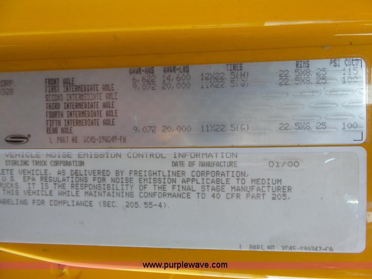 image for item DA2767 2000 Sterling L7501 flatbed truck