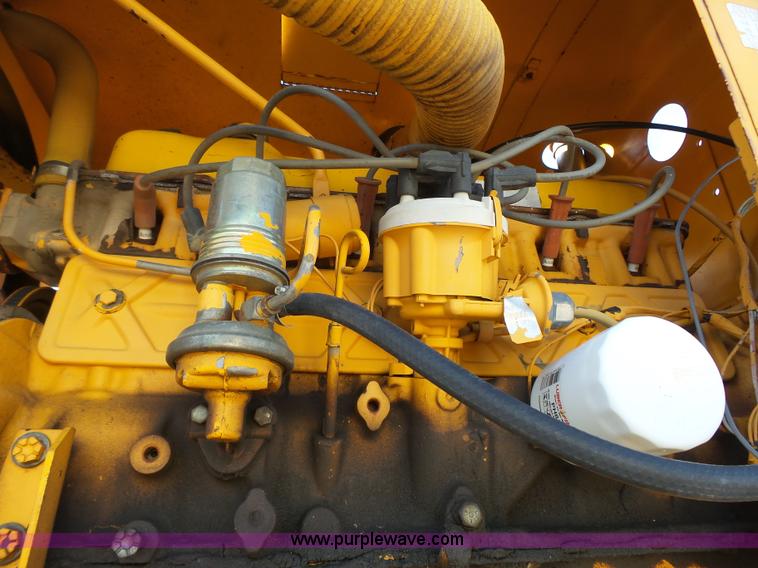 image for item DA2768 1993 International 4800 drilling rig truck