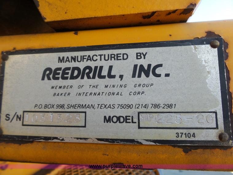 image for item DA2768 1993 International 4800 drilling rig truck