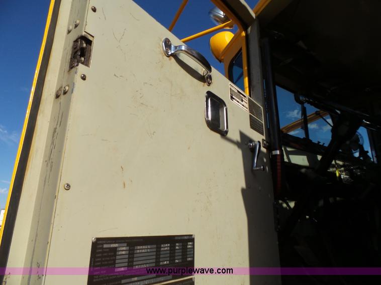 image for item DA2769 1987 Oshkosh P25261 dump truck