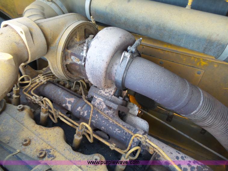 image for item DA2769 1987 Oshkosh P25261 dump truck