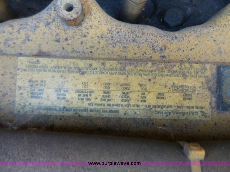 image for item DA2769 1987 Oshkosh P25261 dump truck