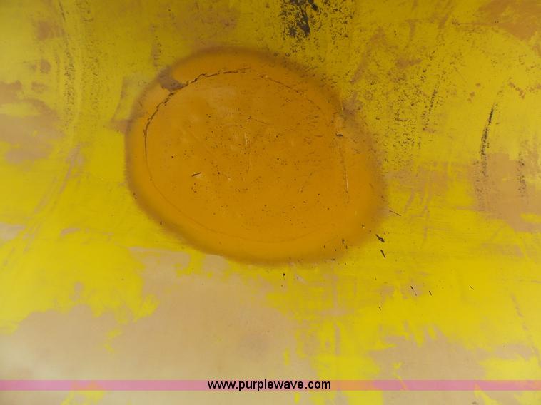 image for item DA2769 1987 Oshkosh P25261 dump truck