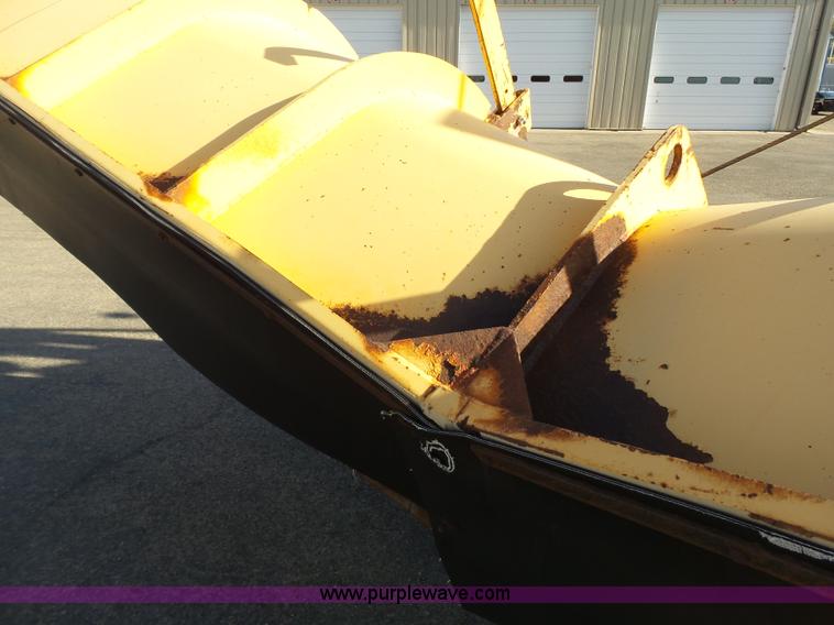 image for item DA2769 1987 Oshkosh P25261 dump truck