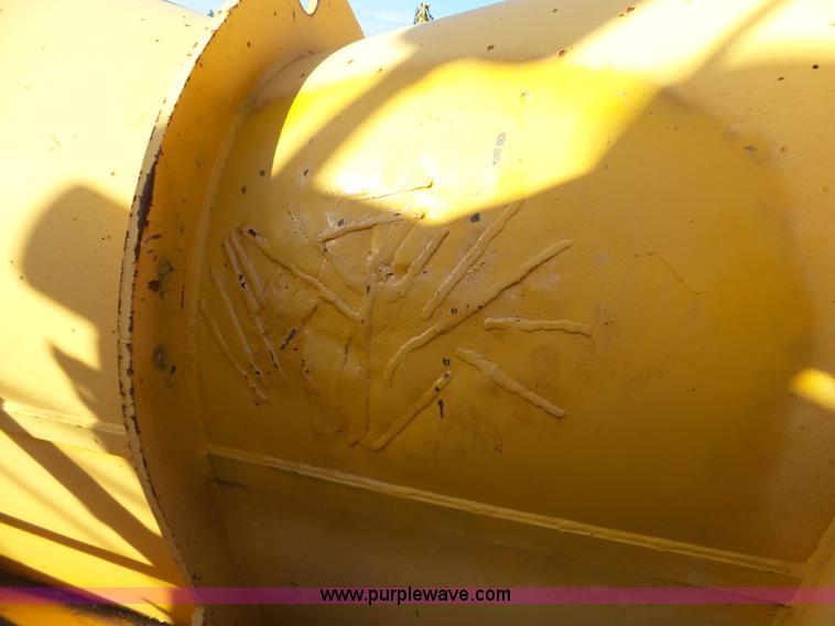 image for item DA2769 1987 Oshkosh P25261 dump truck