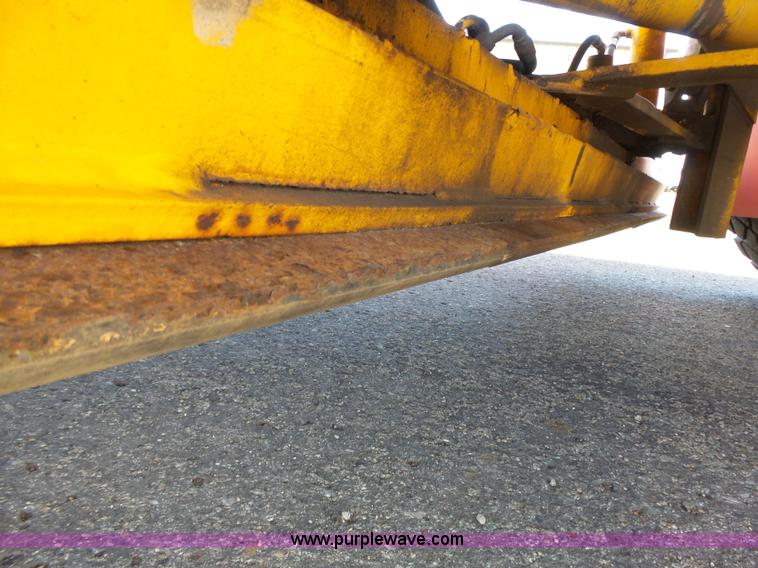 image for item DA2769 1987 Oshkosh P25261 dump truck