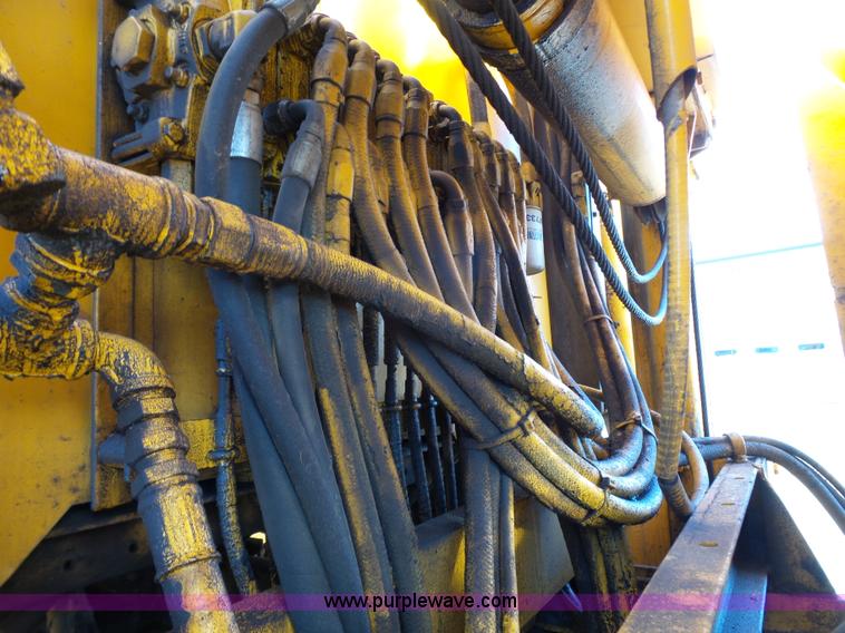 image for item DA2769 1987 Oshkosh P25261 dump truck