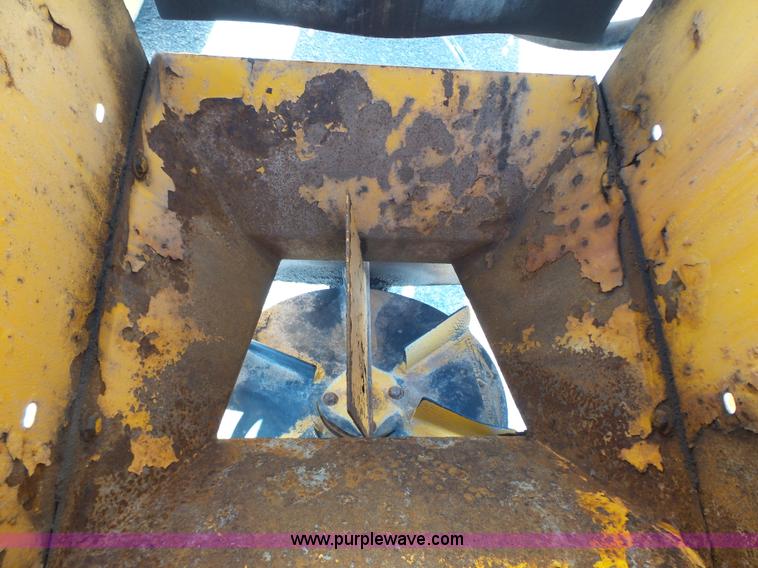 image for item DA2769 1987 Oshkosh P25261 dump truck