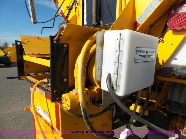 image for item DA2769 1987 Oshkosh P25261 dump truck