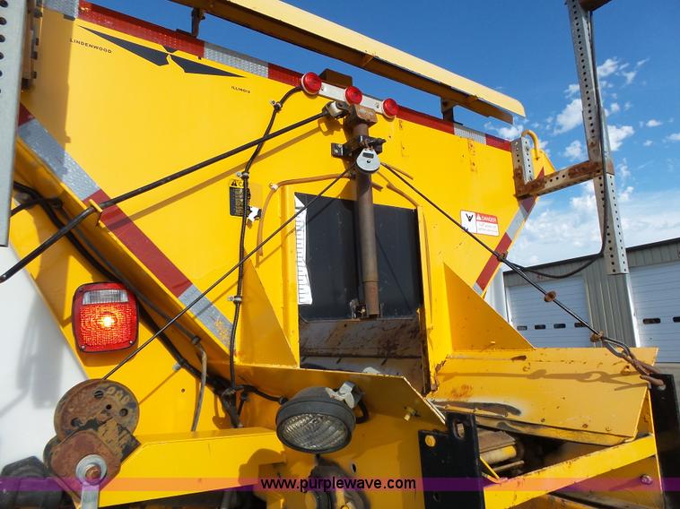 image for item DA2769 1987 Oshkosh P25261 dump truck