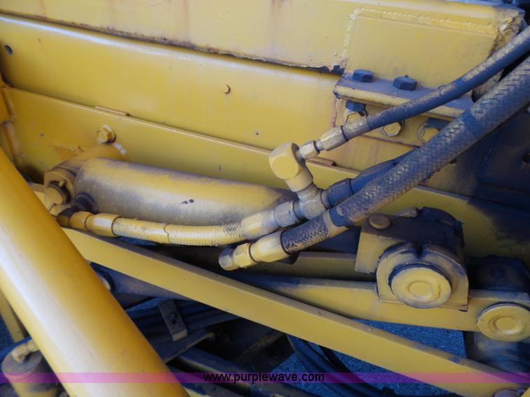 image for item DA2769 1987 Oshkosh P25261 dump truck