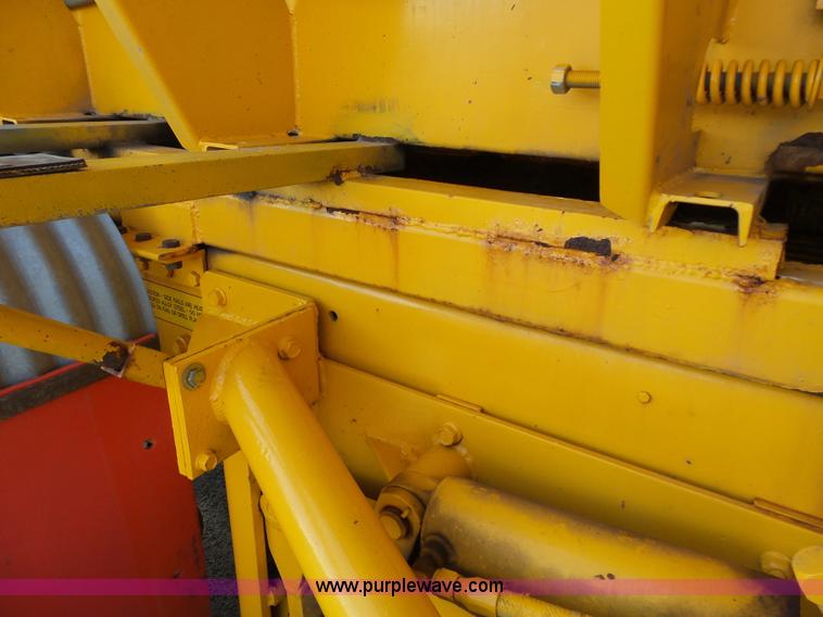 image for item DA2769 1987 Oshkosh P25261 dump truck