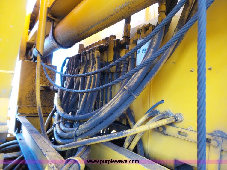 image for item DA2769 1987 Oshkosh P25261 dump truck