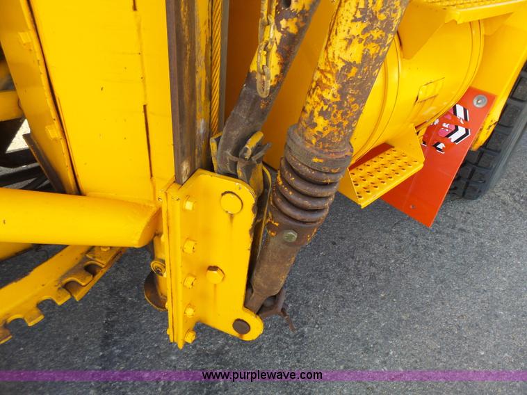 image for item DA2769 1987 Oshkosh P25261 dump truck