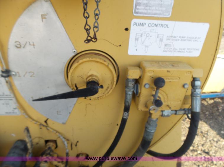 image for item DA2771 Rosco RA200 pot hole patcher