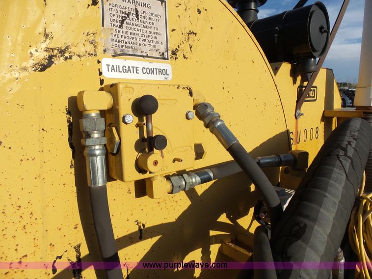 image for item DA2771 Rosco RA200 pot hole patcher