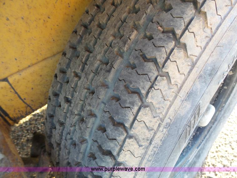 image for item DA2771 Rosco RA200 pot hole patcher