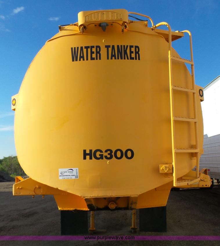 image for item DA2773 1957 Butler H9200 tank trailer