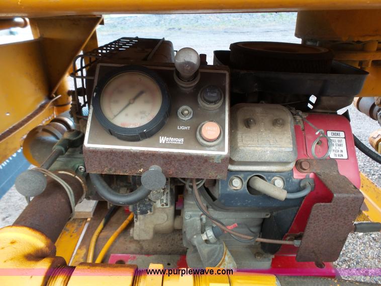 image for item DA2773 1957 Butler H9200 tank trailer