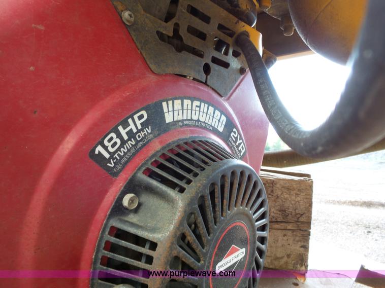 image for item DA2773 1957 Butler H9200 tank trailer