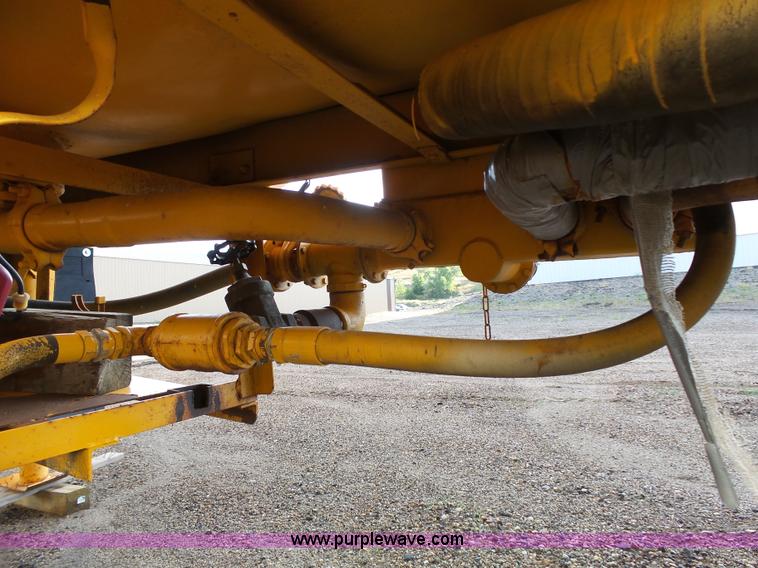 image for item DA2773 1957 Butler H9200 tank trailer