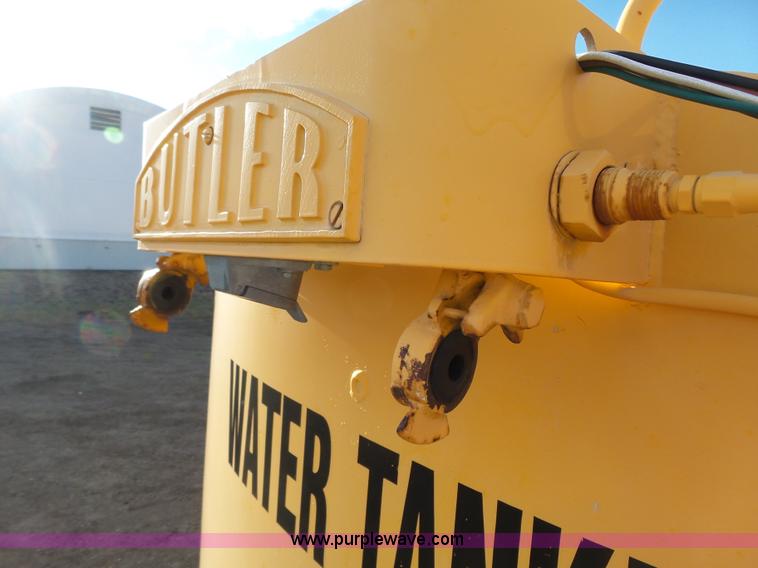 image for item DA2773 1957 Butler H9200 tank trailer