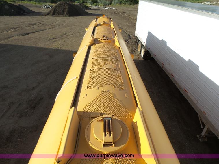 image for item DA2773 1957 Butler H9200 tank trailer