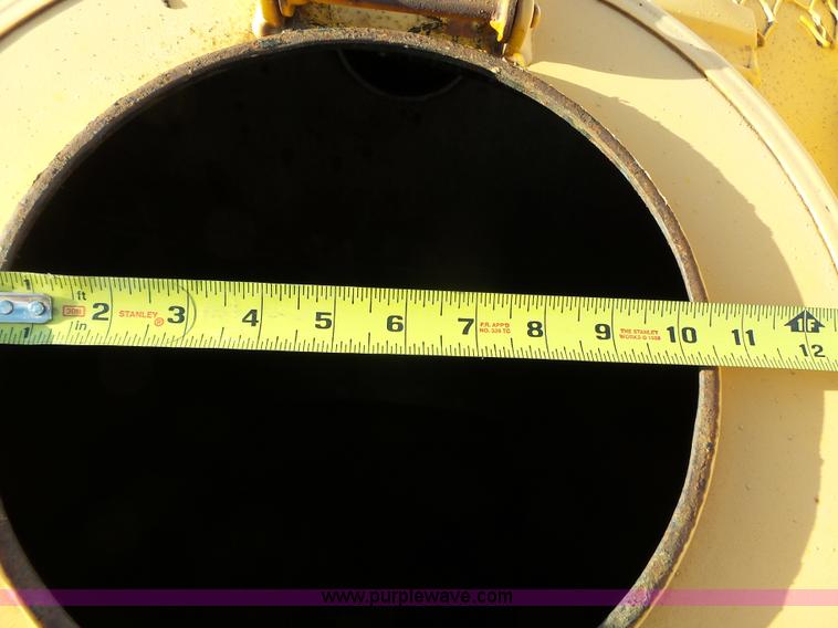 image for item DA2773 1957 Butler H9200 tank trailer