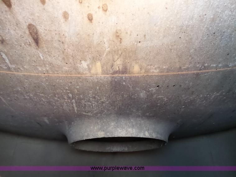 image for item DA2773 1957 Butler H9200 tank trailer