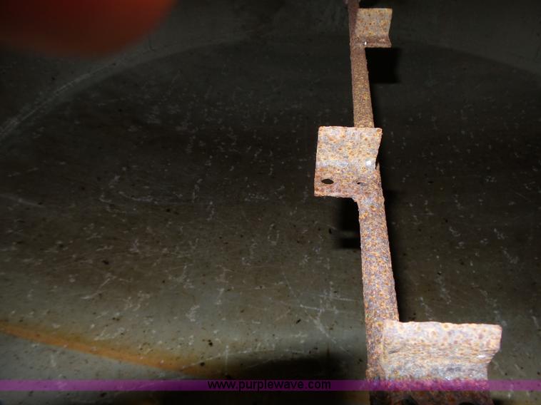 image for item DA2773 1957 Butler H9200 tank trailer